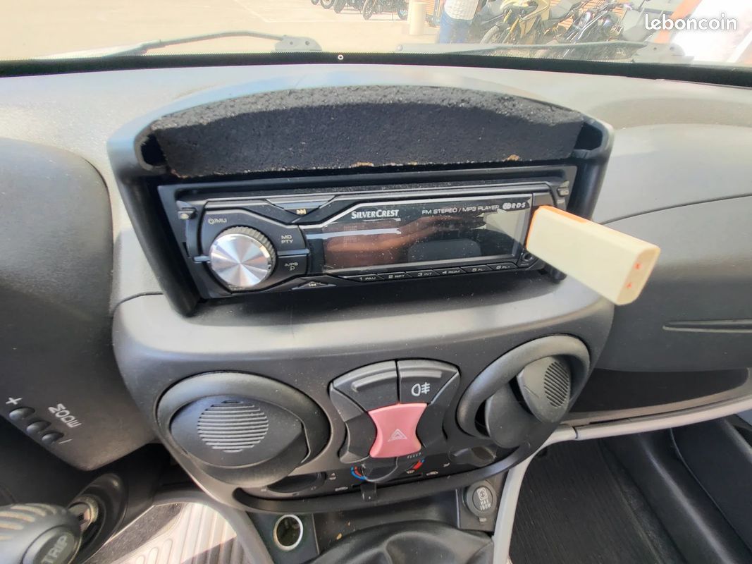 Fiat doblo family 1.9 mjt / 7 places / distri + embrayage + vidange + bougies + vanne egr neuve (image 28)