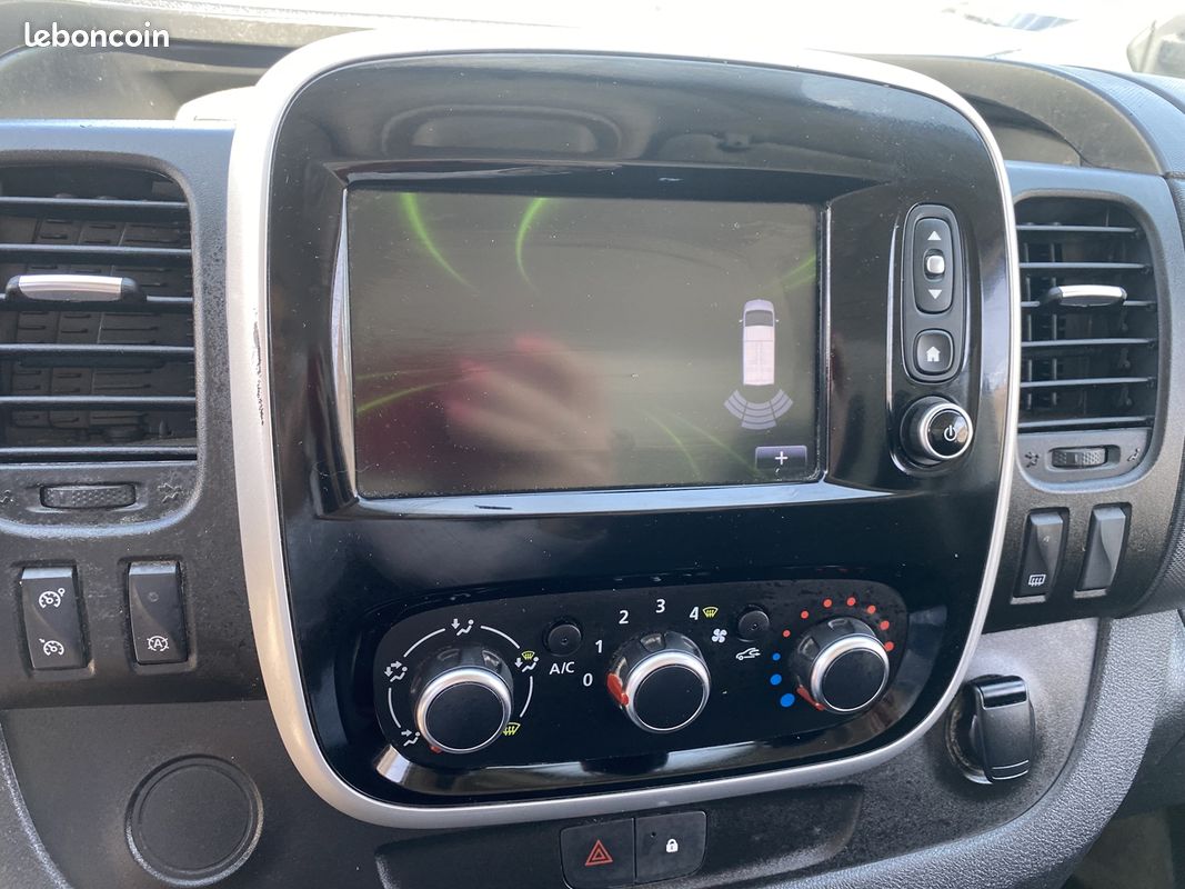 Renault TRAFIC III FG L2H2 1200 2.0 DCI 170CH ENERGY GRAND CONFORT E6 - 15 408 HT (image 21)