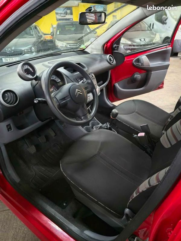 CITROEN C1.0 vti 68 Ch , finition confort bv5 TBE. 4cv, 5 portes, (image 10)