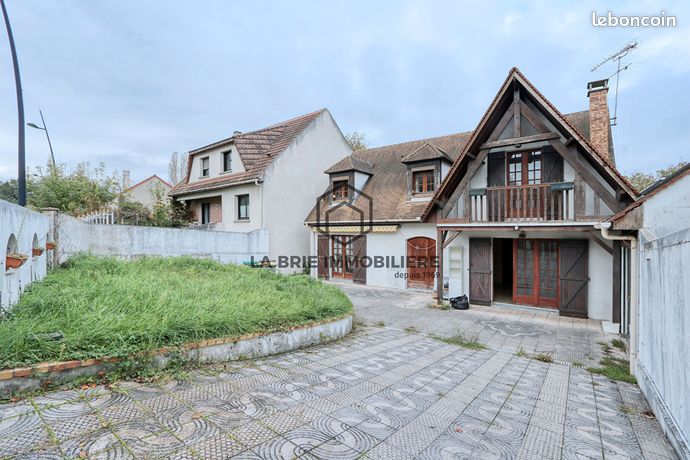 Maison 6 pièces 174 m²