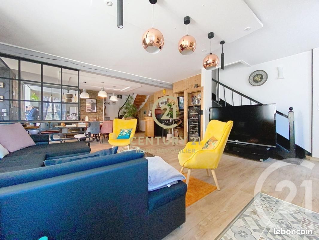 Maison 7 pièces 196 m² · à Goven · 196 m² · 549 000 €