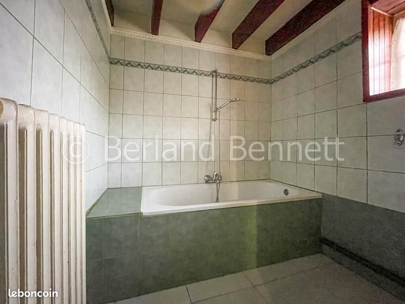 Maison 9 pièces 120 m² - Sauzé-Vaussais 79190 (image principale 6)