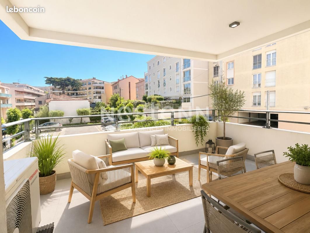 Appartement 2 pièces 52 m² · à Saint-Raphaël · 52 m² · 274 000 €