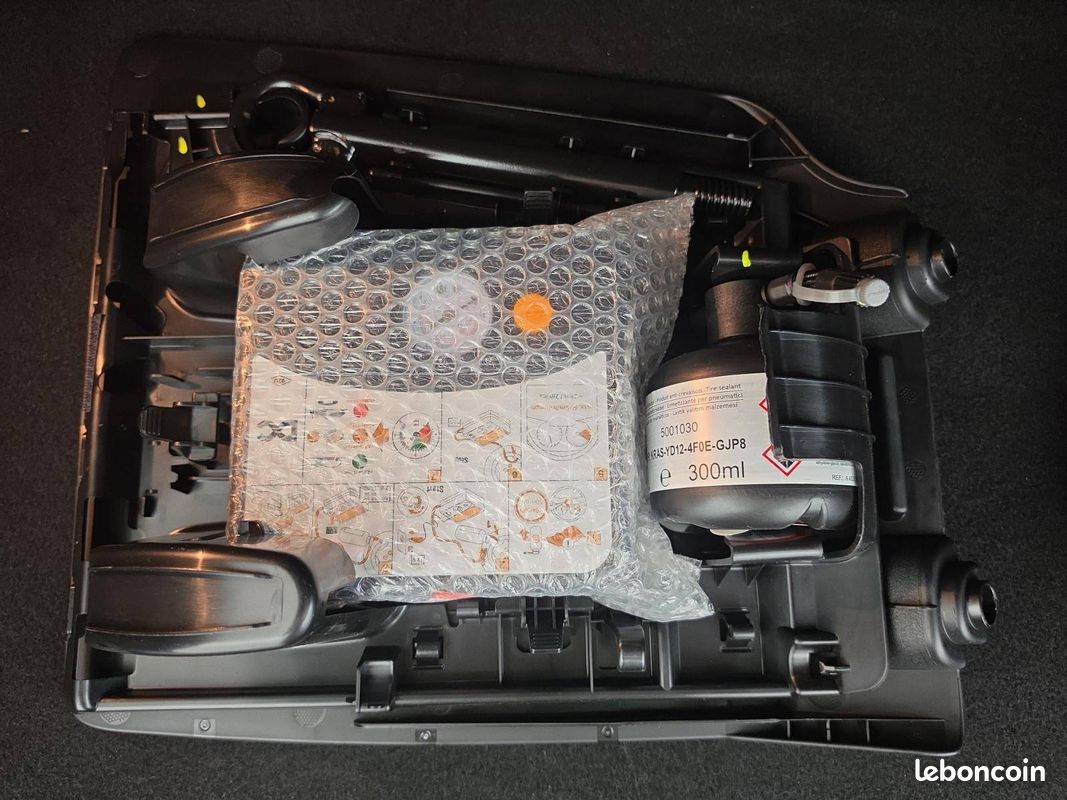 RENAULT Twingo III E-Tech Equilibre (image 26)