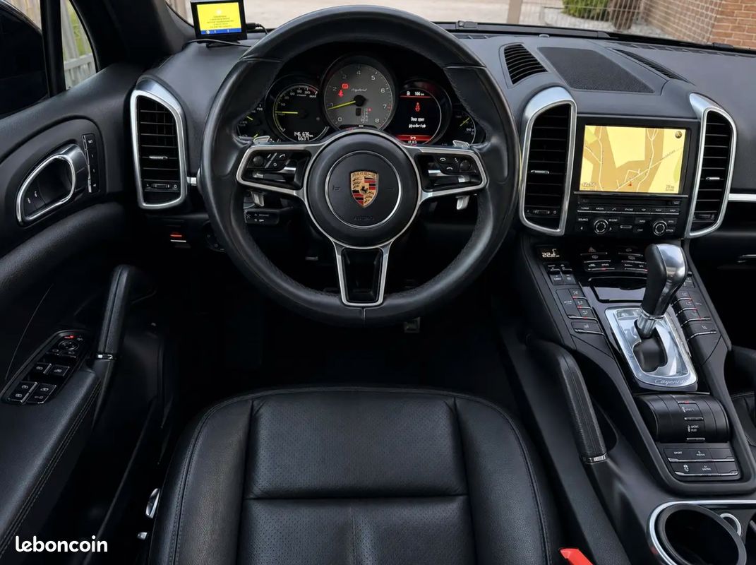 Porsche Cayenne 3.0i V6 PHEV S Tiptronic S (306 kW)/TOIT OUVRANT/GPS/CUIR/XENON/... (image 4)