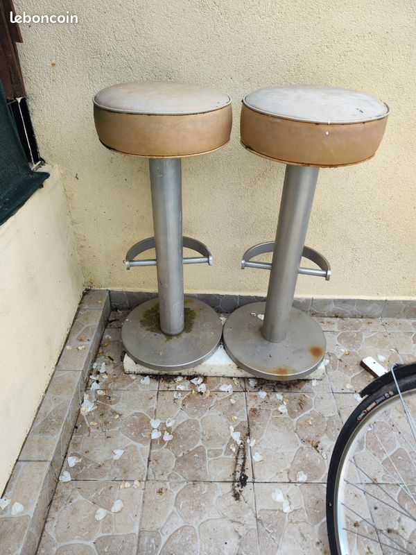 2 tabourets haut a rénover (image 1)