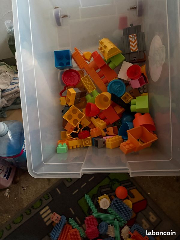 Jeux d’assemblages et puzzle ferme incomplets (image 3)