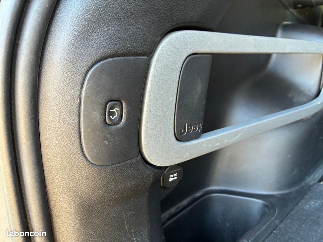 JEEP CHEROKEE 2.2 MultiJet 200 - Night Eagle - Garantie 12 mois (image 27)