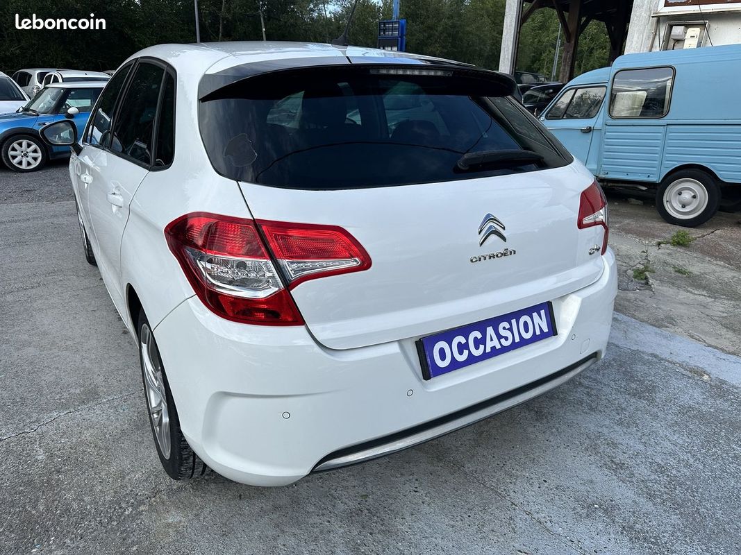Citroen C4 1.6 VTI 120CH CONFORT (image 4)