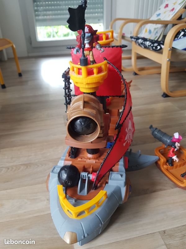 Bateau Pirate Playmobil Fisher-Price Imaginext Le Bateau Pirate-Requin