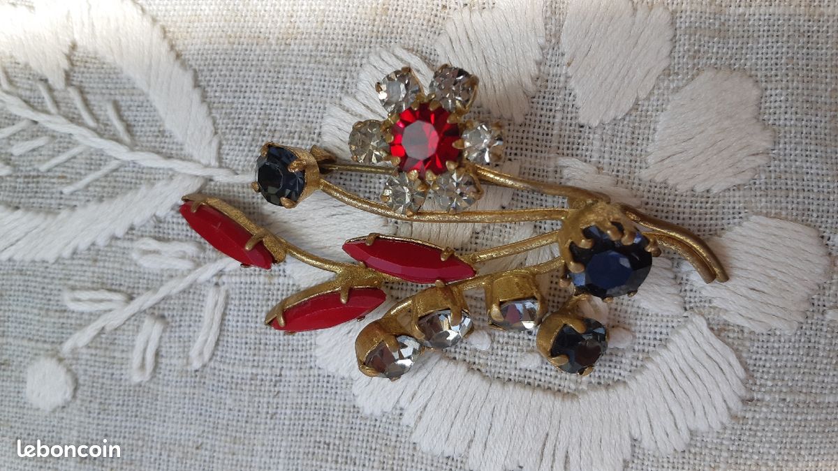 Broche vintage fleur (image 1)