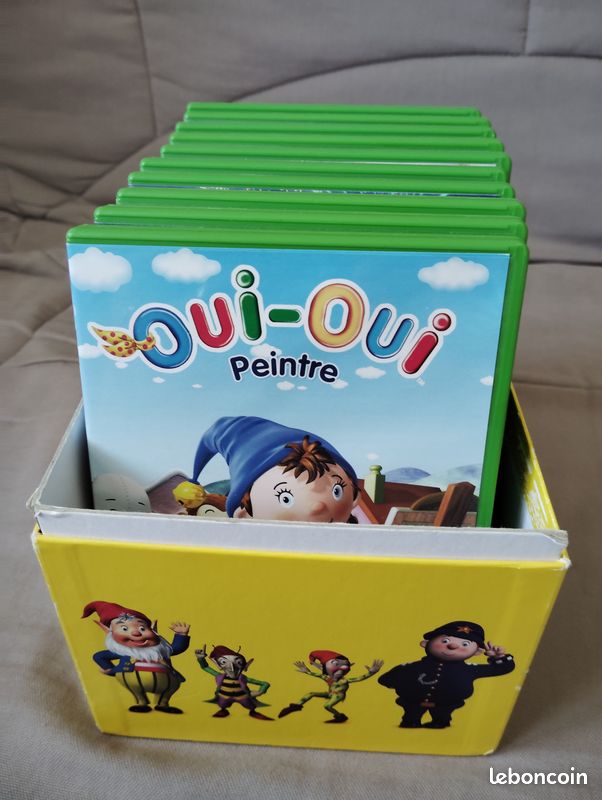 Lot 10 dvd "oui oui" (image 1)