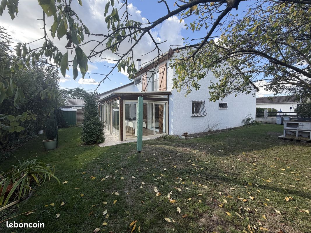 Maison 6 pièces 123 m² · à Trappes · 123 m² · 341 250 €