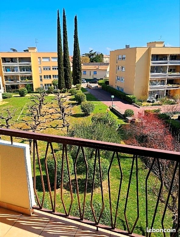 Appartement 3 pièces 50 m² · à Pont-Saint-Esprit · 50 m² · 100 000 €