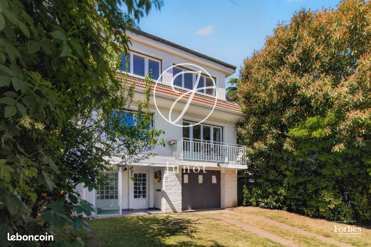 Maison 7 pièces 137 m² · à Louveciennes · 137 m² · 740 000 €