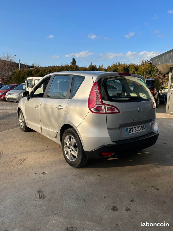 Renault scenic iii 1.6 dci 130 expression (image 5)