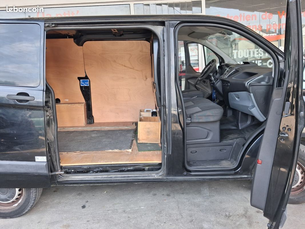 Ford transit custom (image 2)