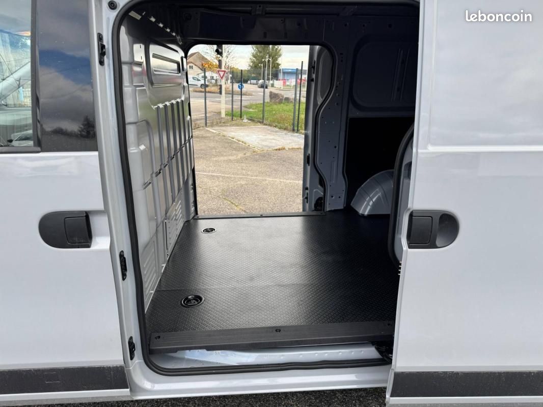 Maxus Deliver 5 eDeliver5 Fg L1H1 163ch 64 kWh (image 13)