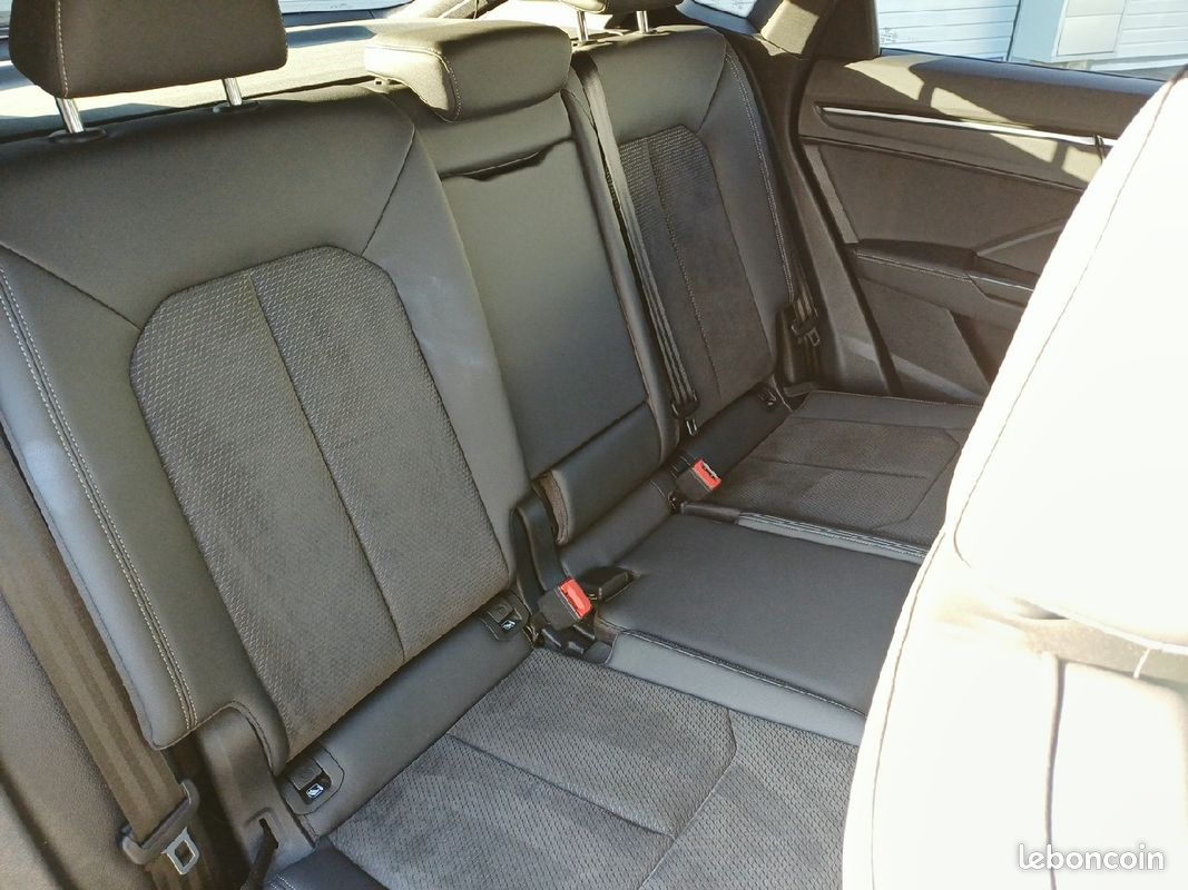 AUDI Q3 Sportback 35 TDI 150 ch S tronic 7 S Edition (image 19)