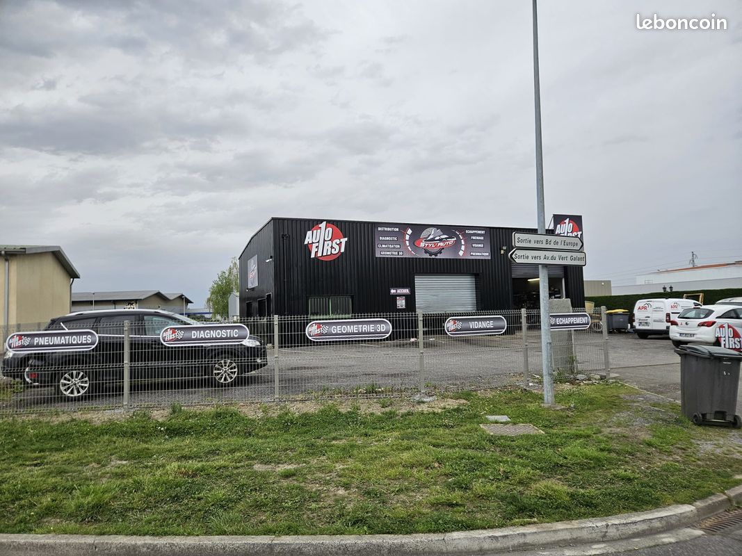 Parking 1 pièce 150 m² · à Lescar · 150 m² · 90 000 €