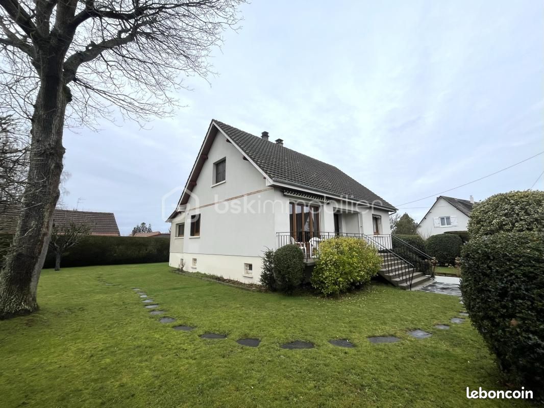 Maison 6 pièces 136 m² · à La Saussaye · 136 m² · 209 000 €