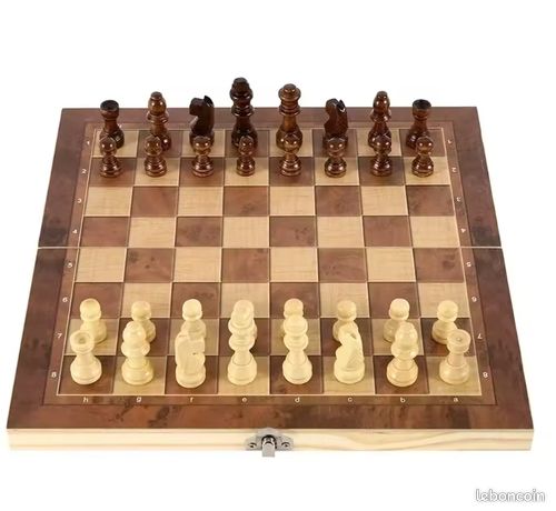 Jeu De Société 3 En 1 : Échecs, Dames, Backgammon - Plateau En Bois Pliable 25x25 Cm - Marque LUDISTRI - Neuf