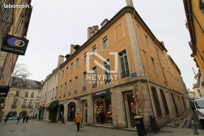 Appartement 6 pièces 161 m²