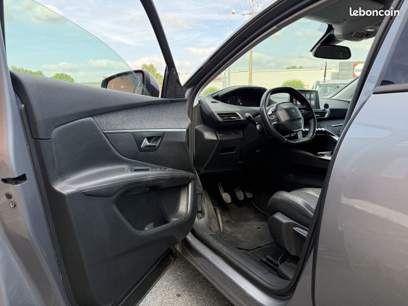 Peugeot 3008 1.6 BLUEHDI 120CH ALLURE S&S (image 9)