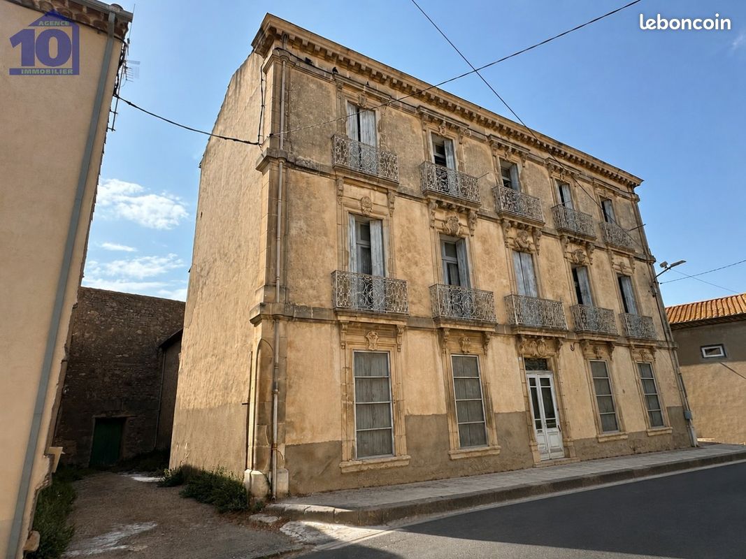 Maison 10 pièces 360 m² · à Lespignan · 360 m² · 180 000 €