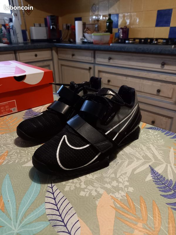 Nike React Element 55 – Noir/Blanc – Taille 44 – Quasi neuves avec boîte (image 1)