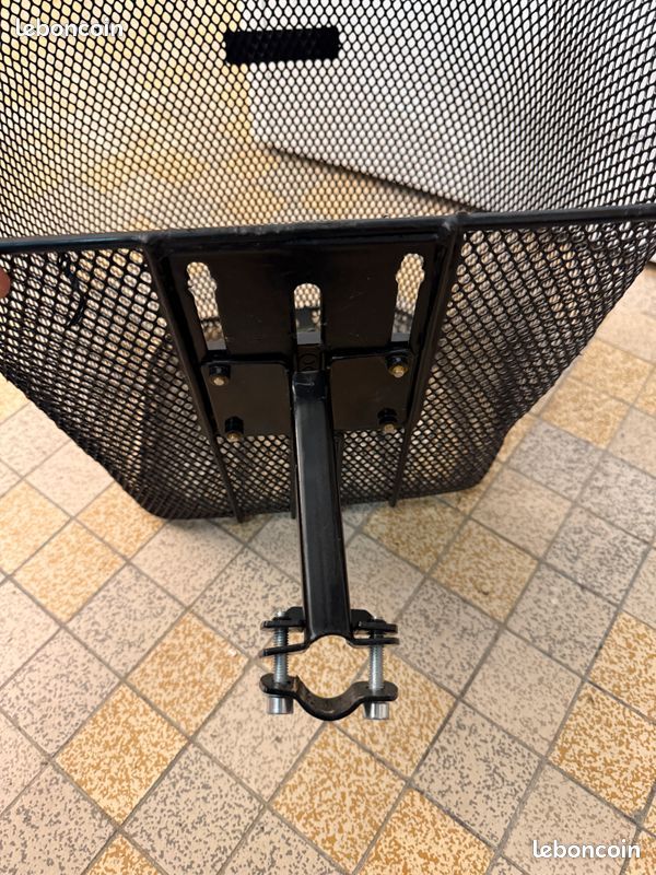 BASIL Panier de roue avant vélo 24 litres noir - Decatlhon (image 2)