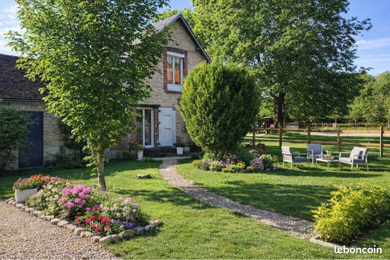 Maison 14 pièces 435 m² · à Beaumont-du-Gâtinais · 435 m² · 695 000 €