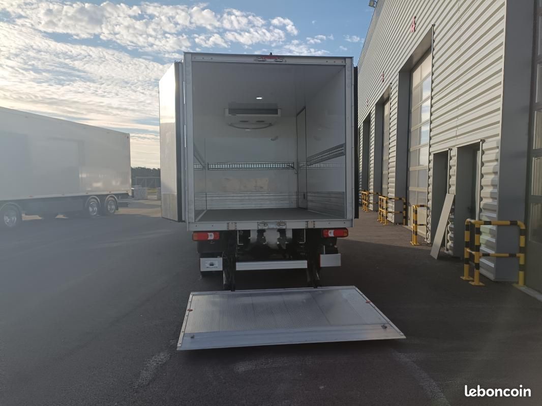 Iveco Daily CHASSIS CABINE FRIGO POSITIF/NEGATIF 12M3 160 CV RJ HAYON 3,5 T (image 8)