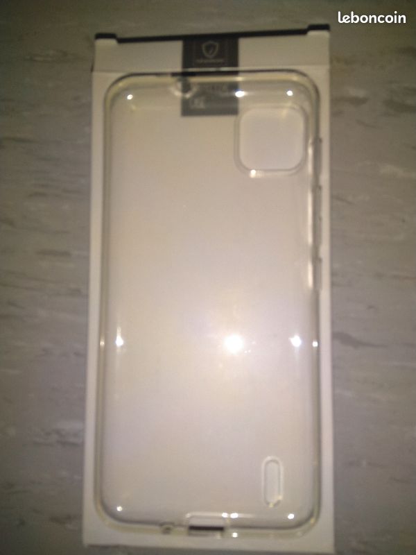 Coque Wiko Y62 souple silicone (image 1)