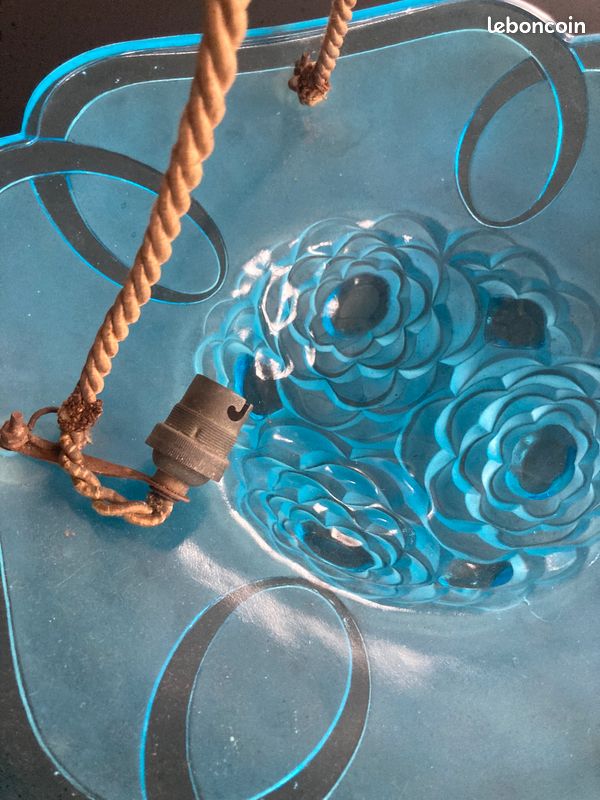 Vends luminaire ancien lustre art déco en verre dépoli bleu signé Degué (image 3)