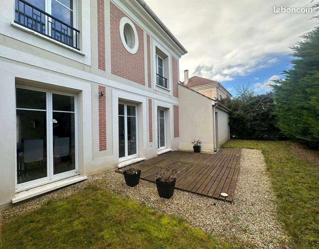 Maison 5 pièces 101 m² · à Tigery · 101 m² · 1 627 €/mois