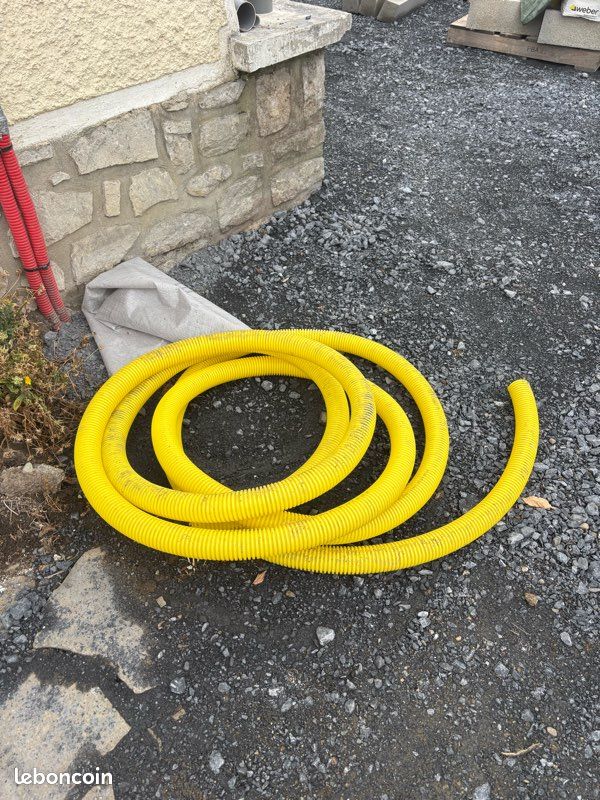 Gaine gaz jaune 60mm diam (image 1)