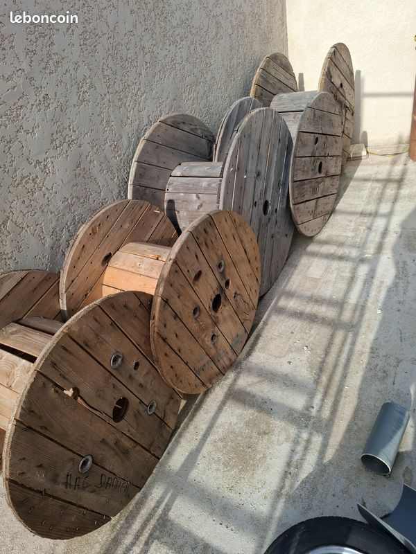 Tourets en bois – Idéal déco, table basse, mange-debout, jardin… (image 1)