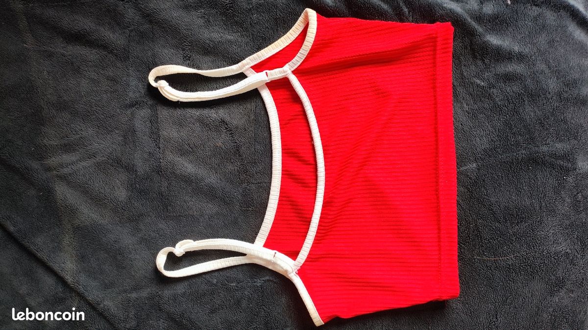 Crop top S (image 2)