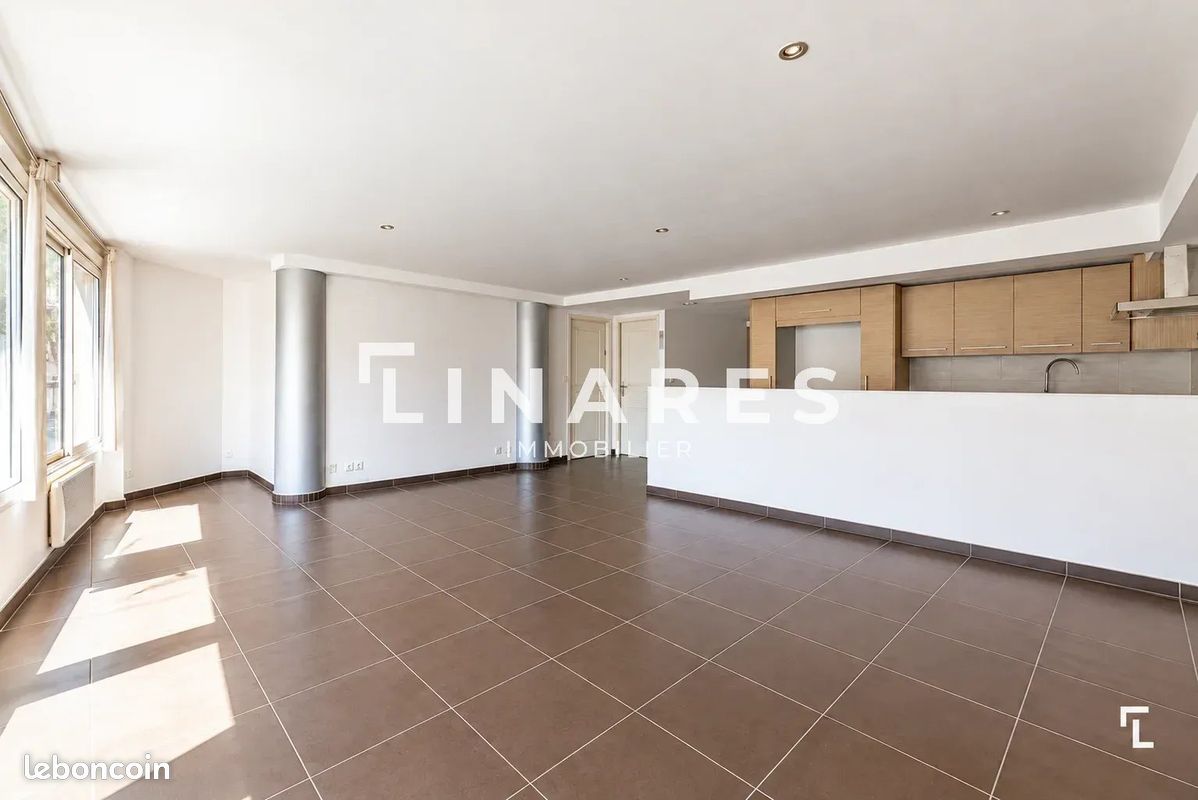 Appartement 3 pièces 91 m² · à Marseille · 91 m² · 194 250 €