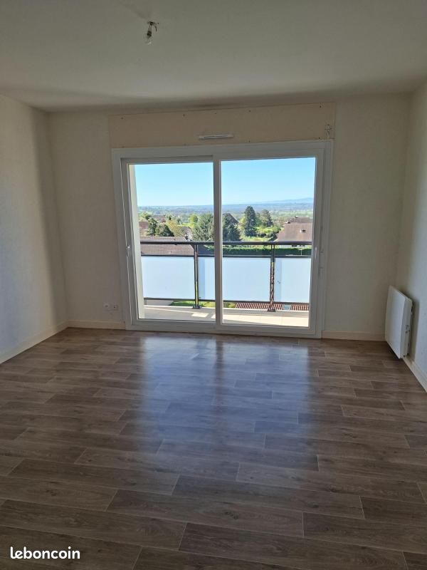 Appartement 3 pièces 78 m² · à Marcigny · 78 m² · 526 €/mois