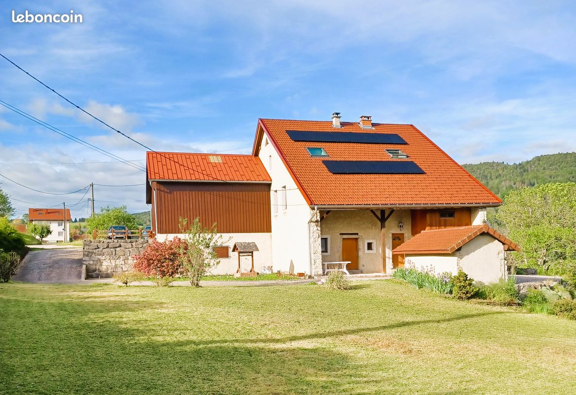 Maison 8 pièces 222 m² · à Belleydoux · 222 m² · 700 000 €
