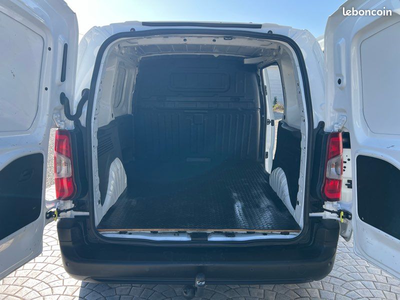 Citroën Berlingo III 1.6l BlueHDI 100Cv 95.000 km - Attelage - Bluetooth - Radars ARR - 01/2019 (image 4)