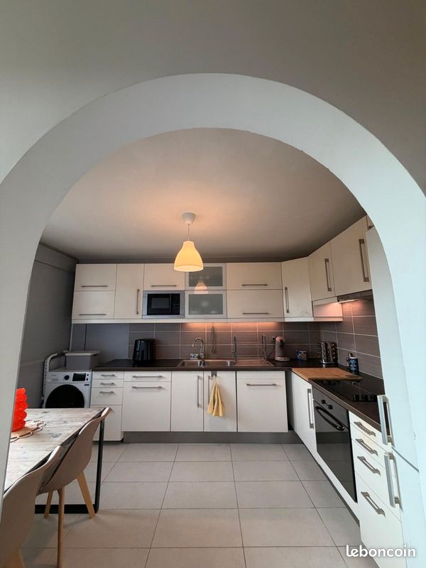 Parking 3 pièces 75 m² · à Villeurbanne · 75 m² · 255 000 €