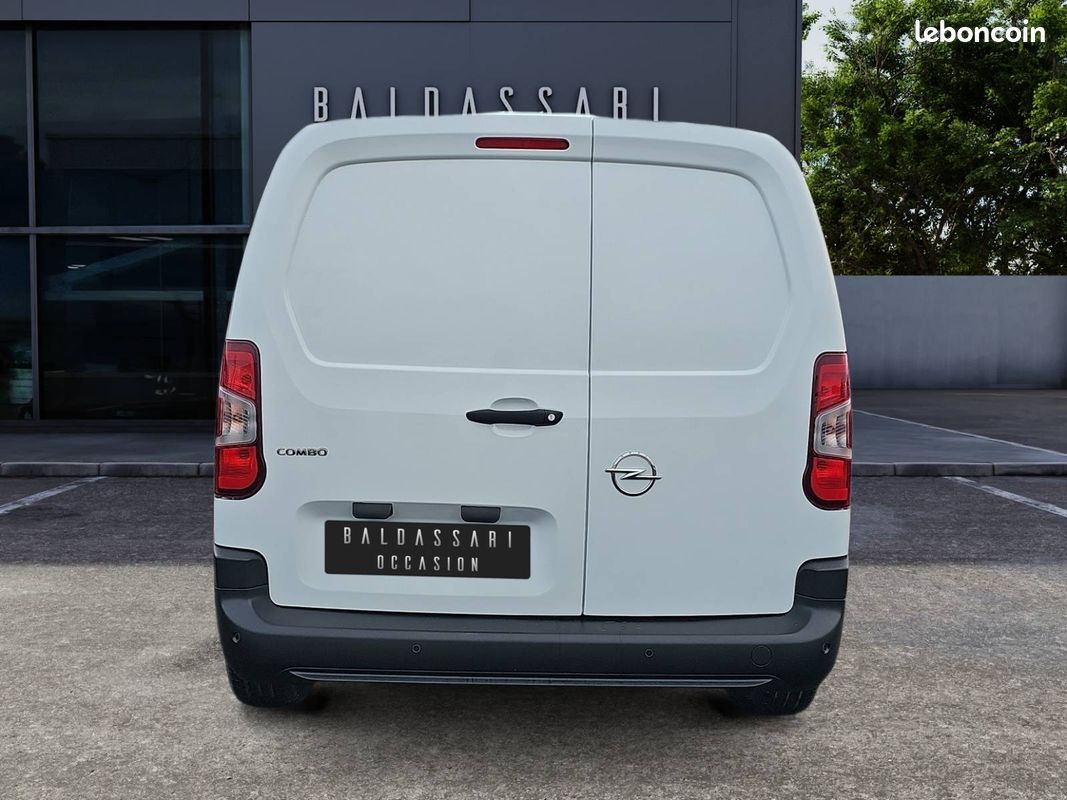 Opel combo cargo 1.5 130 ch s/s l1h1 standard pack clim (image 5)