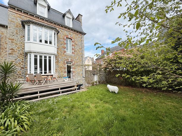 Maison 8 pièces 210 m²
