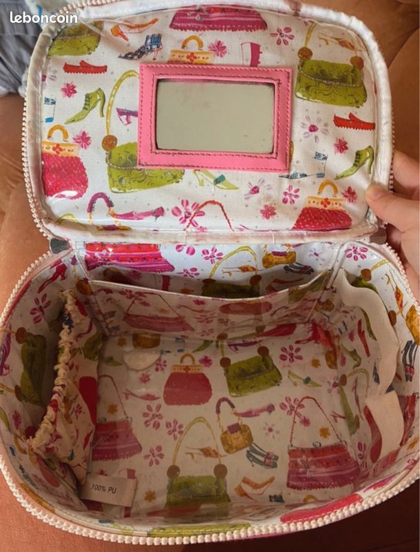 Grande trousse de toilettes (image 3)