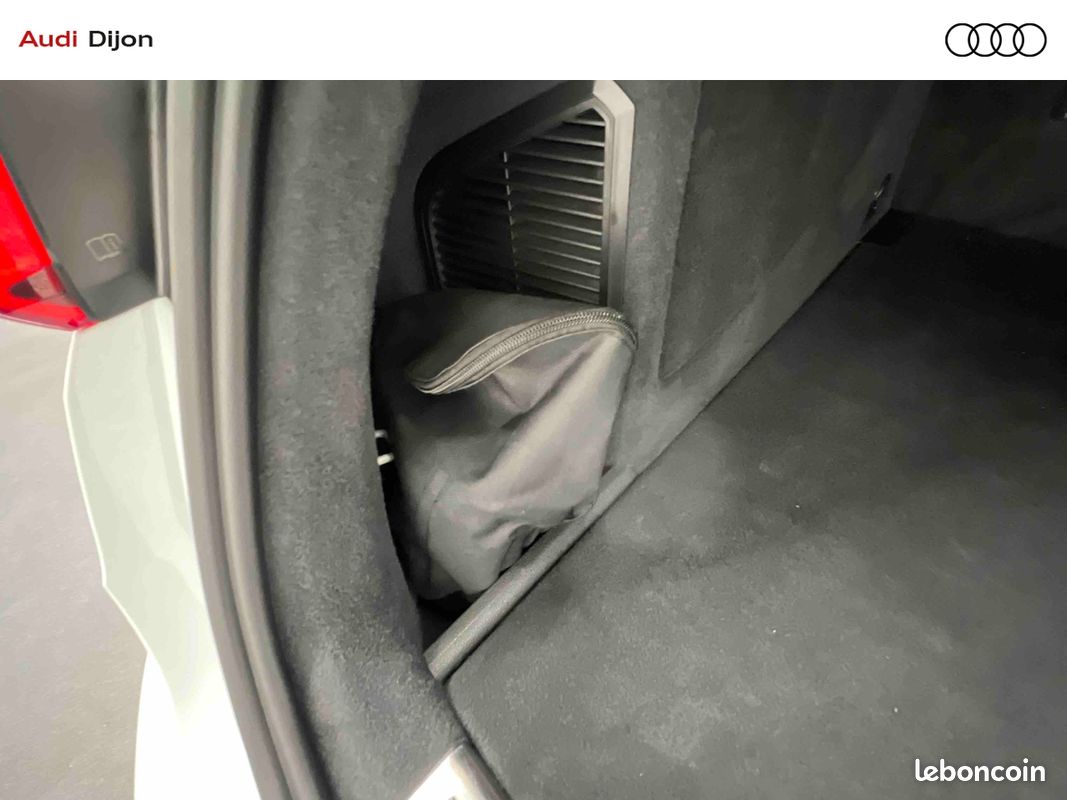 AUDI Q3 45 TFSIe 245 ch S tronic 6 S line (image 17)