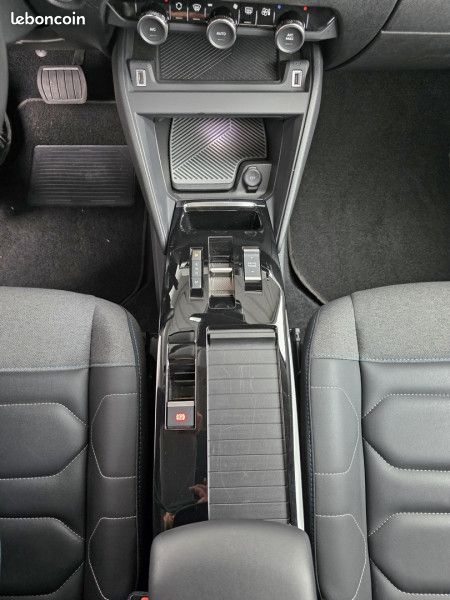 Citroen C4 BLUEHDI 130CH S&S SHINE EAT8 (image 21)