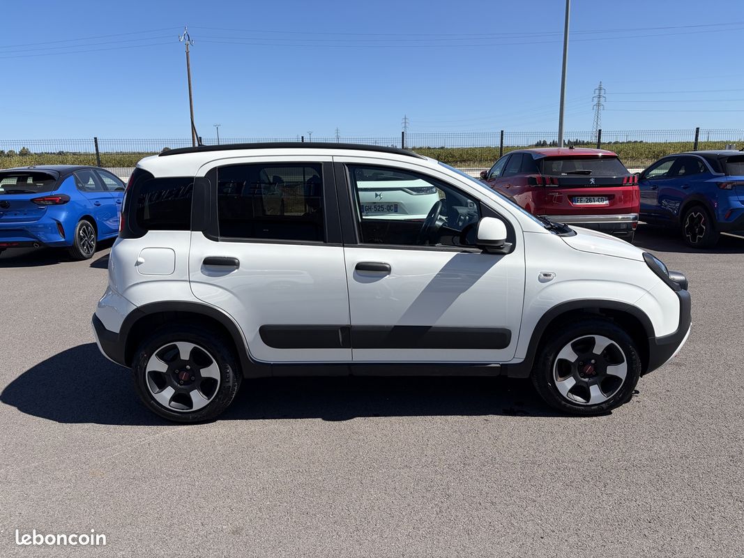 Fiat PANDA 1.0 70CH BSG S&S CROSS (image 4)
